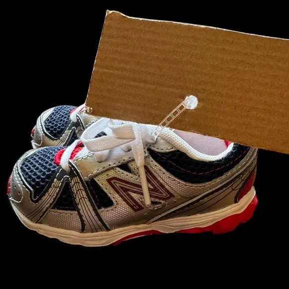 New Balance 689 Toddler Sneakers - Picture 4 of 9